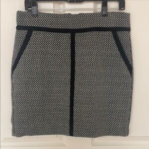 Ann Taylor LOFT Black and White Textured Pencil Skirt size 6